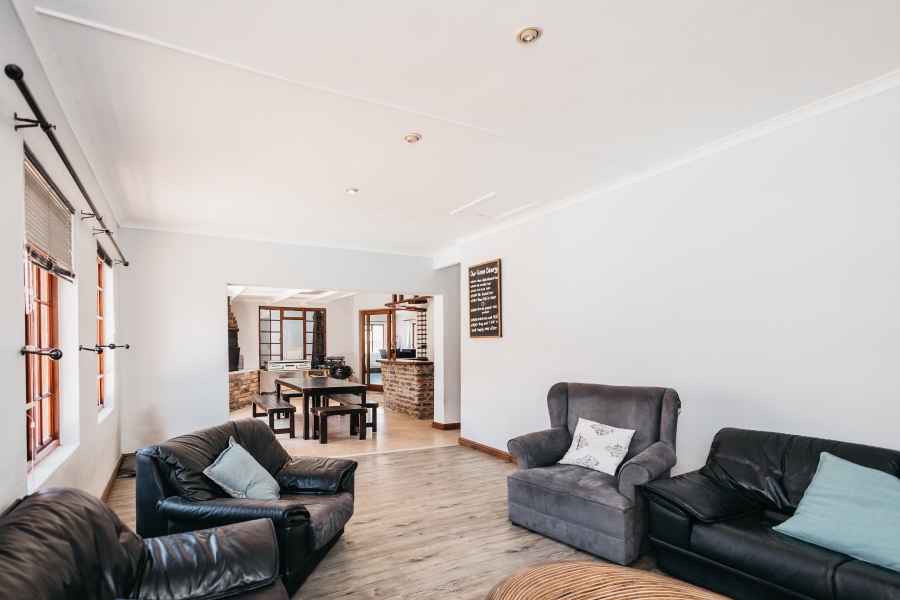 To Let 3 Bedroom Property for Rent in Kenridge Western Cape